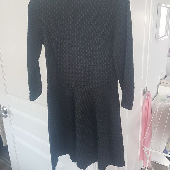 Turtleneck A line dress - Picture 2 of 3